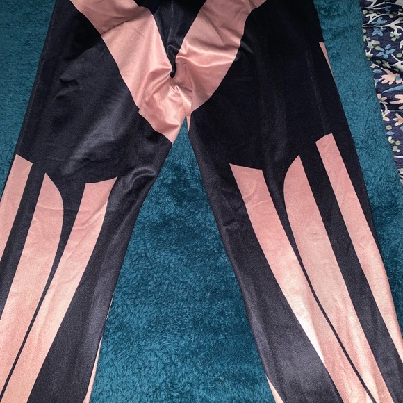 Black and Nude Leggings - Picture 2 of 5